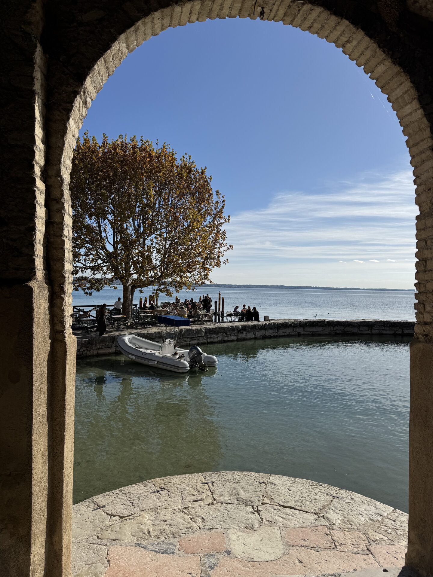Maderno · Hafen und Promenade am westlichen Gardasee